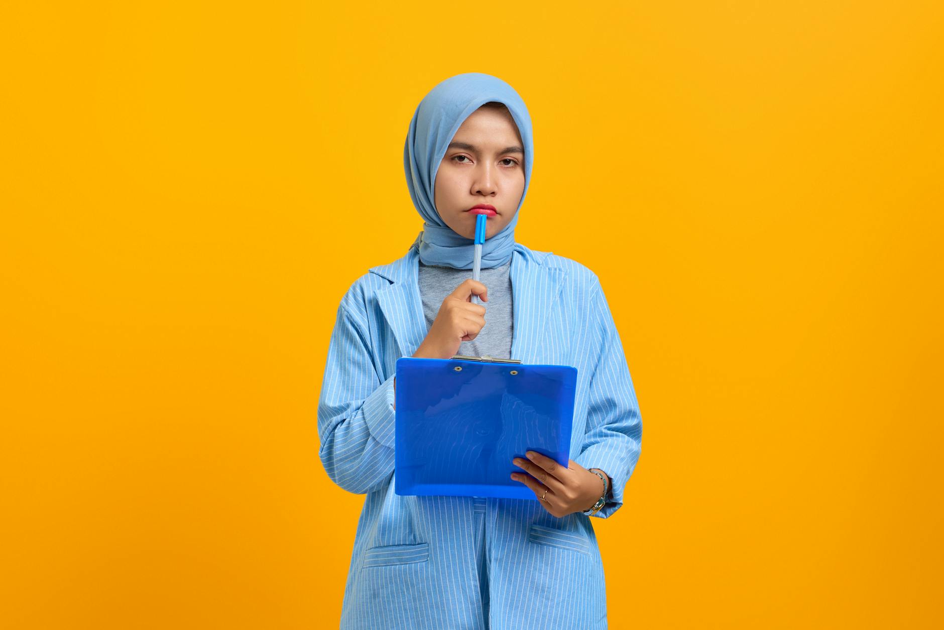 Produsen stopmap Indonesia menampilkan proses produksi stopmap berkualitas tinggi di pabrik modern