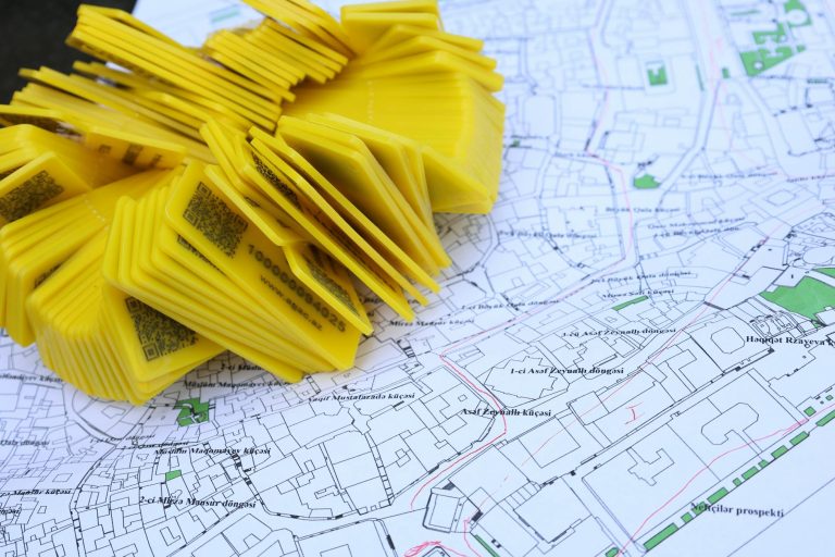 Peta legalitas tanah menampilkan batas properti, sertifikat, dan status kepemilikan secara detail